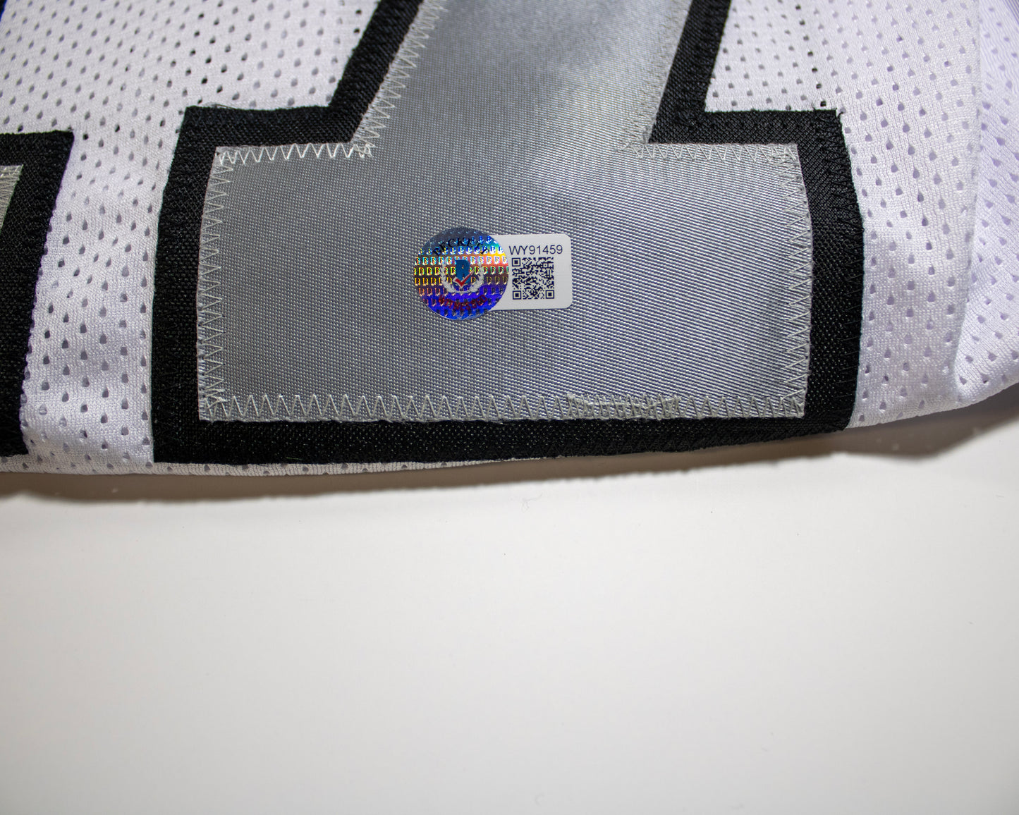 Davante Adams Signed Las Vegas Raiders Custom Jersey – Beckett Witnessed Authentication (BAS)
