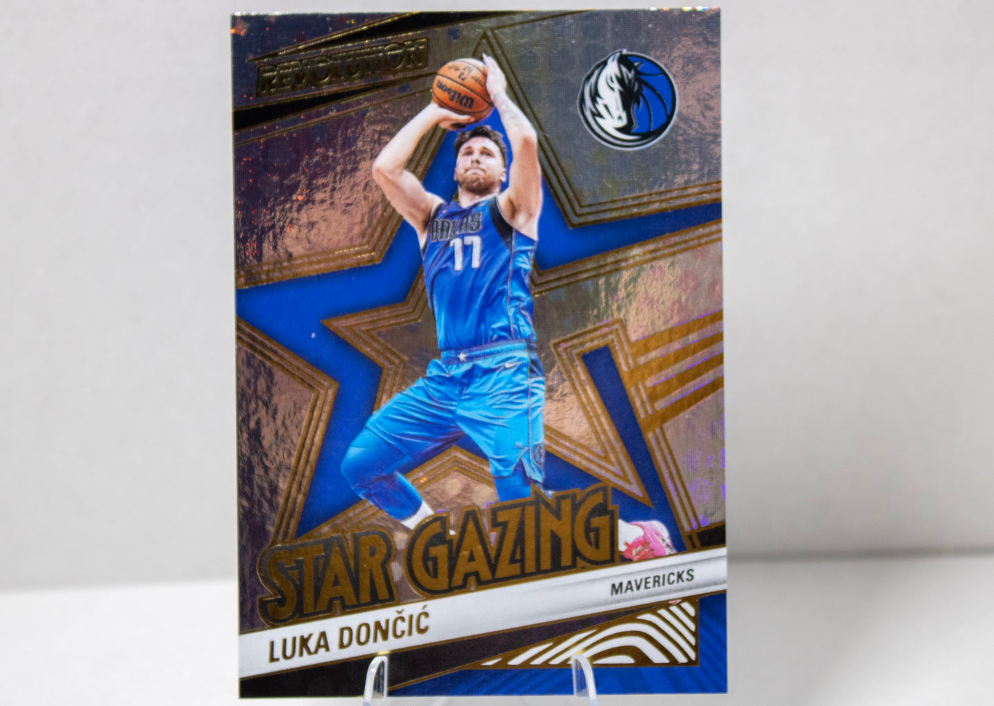 Luka Dončić - Panini Revolution Star Gazing (9)